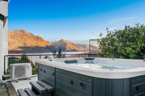 Million Dollar Views - Central Luxury + Hot tub*